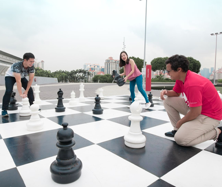 Giant Chess